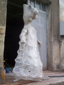 Sculpture de art2pir: dame plastic