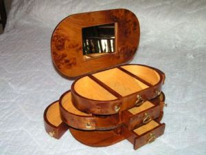 Artisanat de Victorien DUPUY: Boite bijoux en loupe d'orme