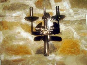 Sculpture de Roland GOURDON: Applique  CROIX du LANGUEDOC