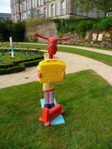 Sculpture de LINO: diabolo