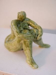 Sculpture de caroline sudre: Lolotte assise