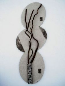 Oeuvre de ART'IFICED: Galets beiges et baguettes bois