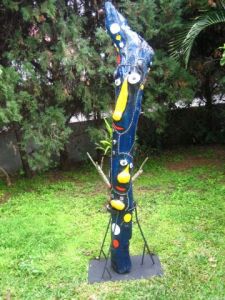 Sculpture de ANTOINE MELLADO: Arbre à tête de clou.