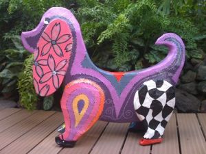 Sculpture de NADINE L: gros chien