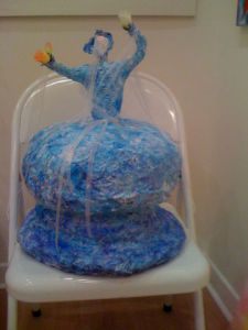 Sculpture de C B GUERRY: LA DAME EN BLEU