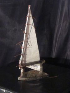 Sculpture de serge monmaille: JE NE FLOTTE PA-S