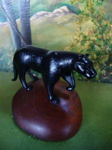 Sculpture de Clement MOUCHE: panthère noire