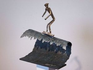 Sculpture de Roger FLORES: Surfer
