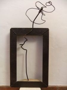 Sculpture de carole zilberstein: hors cadre