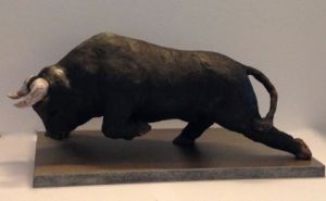 Sculpture de SANDRINE MESNIL: Taureau ( la charge)