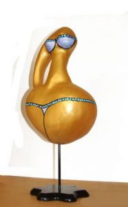 Sculpture de Isis Bi: 90) Mademoiselle Tuentou