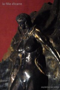Sculpture de orlando miracco: La fille d'Icare