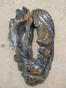 Sculpture de Remy Mongo-Etsion: les yeux du masque