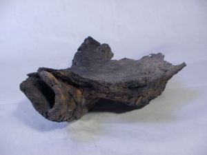 Sculpture de Violaine Chatre-Belle: Fragile et Noire