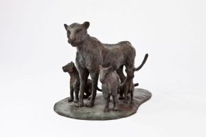 Sculpture de chrisfavret: Femelle guepard et son petit