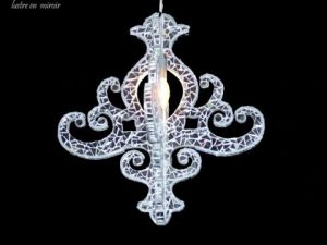 Mosaique de DELPHINE latowicki: lustre en miroir