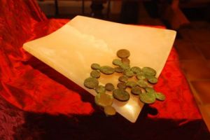 Sculpture de syl: Lotus waterbody