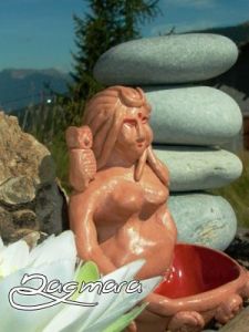 Sculpture de Dagmara Mab: Bol à offrandes Déesse au Hibou