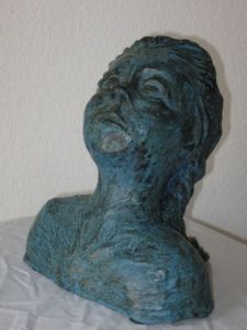 Sculpture de marie: la petite chatelaine