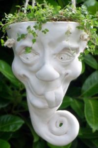 Sculpture de maiween: trollicorne 