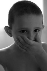 Photo de Elalda: Enfant surpris