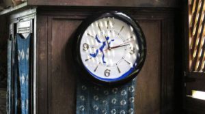 Peinture de MARIE INDIGO: Blue clock
