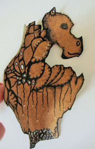 Oeuvre de chara: Monstre gentil - peinture sur écorce