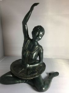 Sculpture de Pascale  POULARD:  Douchka 