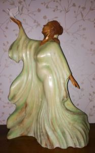 Sculpture de Fourmont Yves: Amour et paix