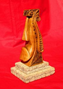 Sculpture de Joe Amarok: MOAÏ