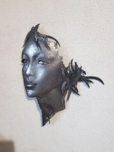 Sculpture de GRANDGI: Visage 3/4