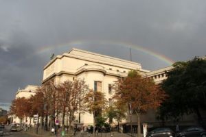 Photo de Doriane Metz: Arc en ciel sur le Musée de l'Homme