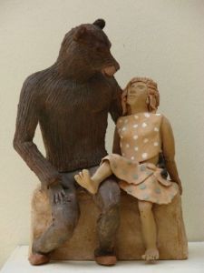 Sculpture de Guillaume Chaye: L'ours et la jeune femme