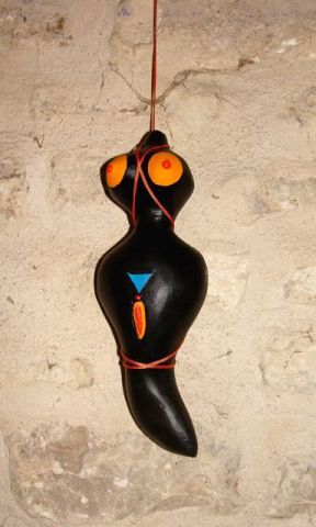86) Bondage - Sculpture - Isis Bi
