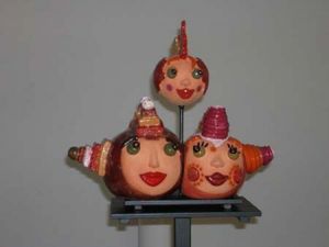 Sculpture de regine oger: sweet family