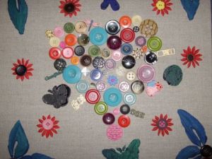 Voir cette oeuvre de sariaka: boutons