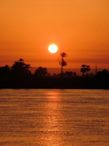 L'artiste July DERIEPPE - Lever de soleil dur le Nil