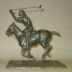 Sculpture de PIERRE CHAMBRY: joueur de polo, back à gauche