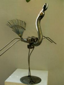 Sculpture de Roland GOURDON: L'OISEAU  FANEUR