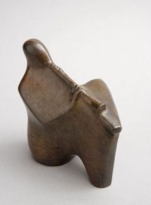 Sculpture de pierre BRUN : JOUEUSE DE FLUTE
