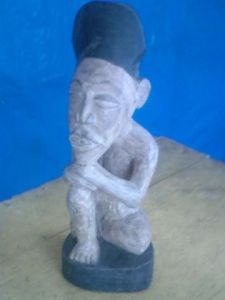 Sculpture de souve: statuette penseur sundi 