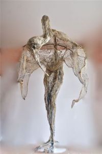 Sculpture de Breval: homme- oiseau N°2