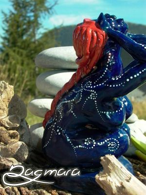 L'artiste Dagmara Mab - La Chuchoteuse de Lune L'artiste Dagmara Mab - La Chuchoteuse de Lune