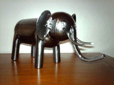 L'artiste toni - Eléphant