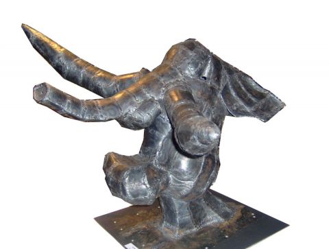 Protecteur - Sculpture - Pilar Fernando