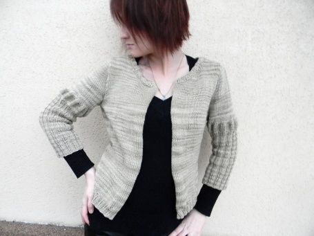 L'artiste jetricote - Gilet manches bouffantes L'artiste jetricote - Gilet manches bouffantes