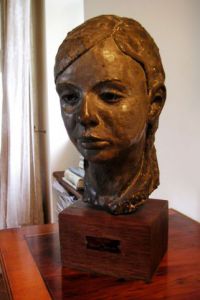 Sculpture de Meryl QUIGUER: Hélène