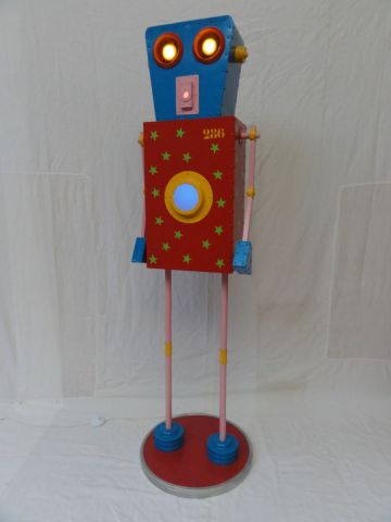 L'artiste Cyrille Plate - Robot lumineux