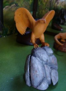 Sculpture de Clement MOUCHE: Aigle sur un rocher