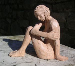 Sculpture de Meryl QUIGUER: femme assis